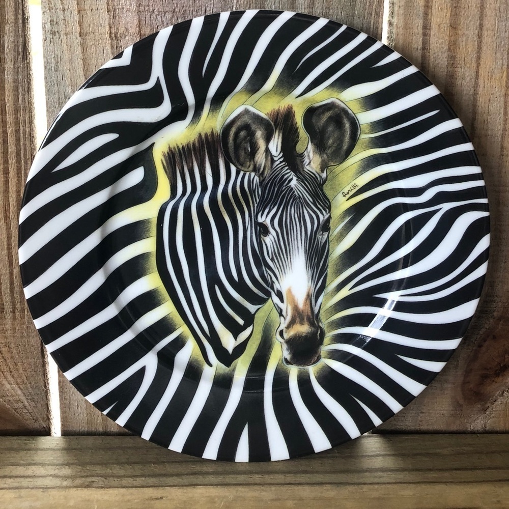 Zebra Small Plate Email de Limoges I. Godinger